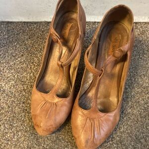 MIZ MOOZ Cognac Leather Mary Jane Shoes With Detailed Heels 7.5